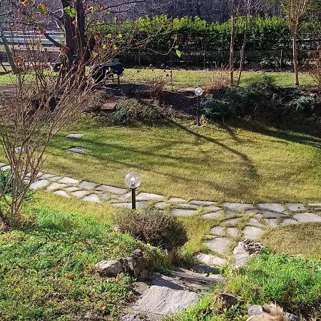 Apartment Casa Noa, Con Giardino Privato Gemonio